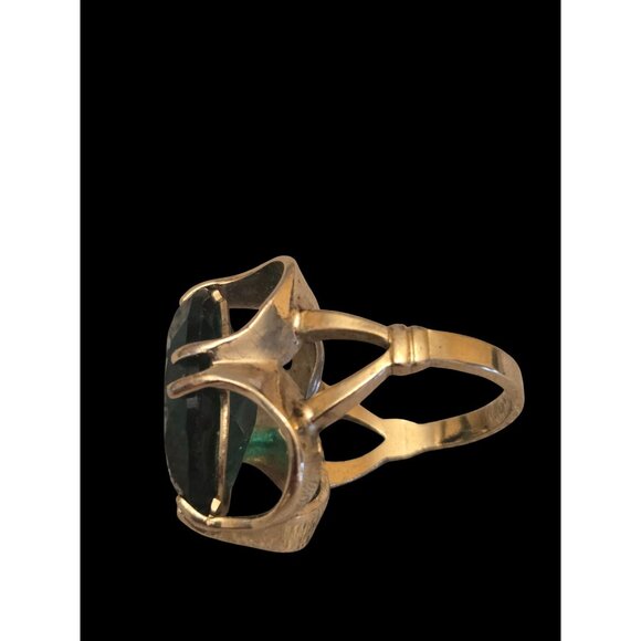 Vintage 18K Gold Electroplated Ring  Large Emerald Cut Green Glass Statement - Picture 3 of 11